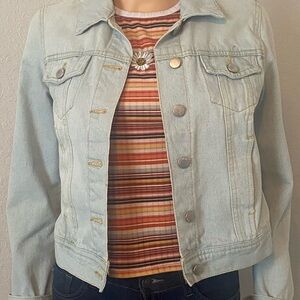Ashley Vintage Charm Light Wash Jean Jacket Size Small